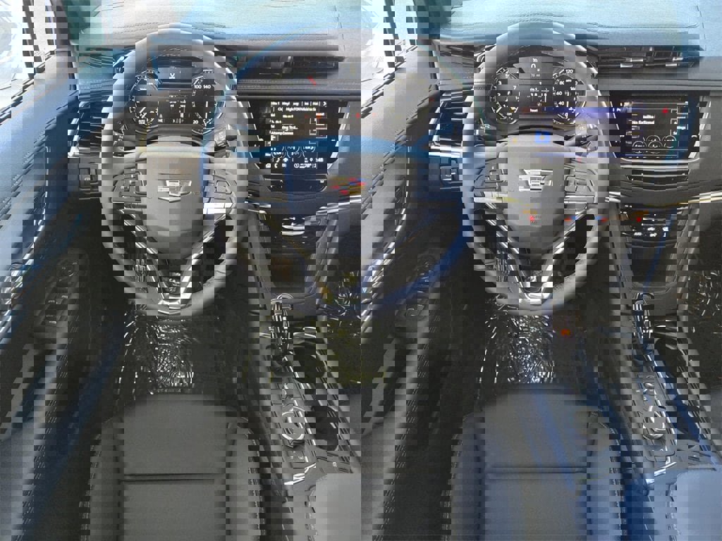 New 2025 Cadillac XT6 Luxury image 13