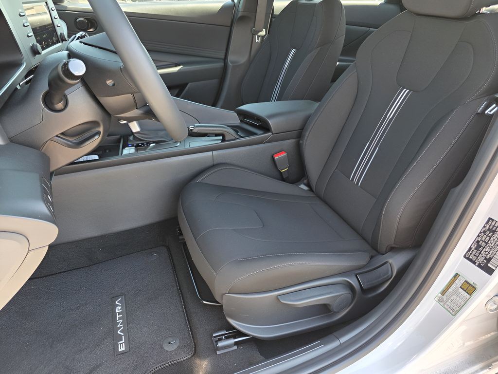 New 2026 Hyundai Elantra Sport FWD image 13