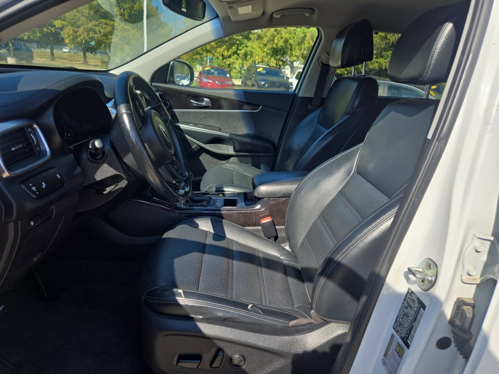 Used 2017 Kia Sorento EX FWD image 16