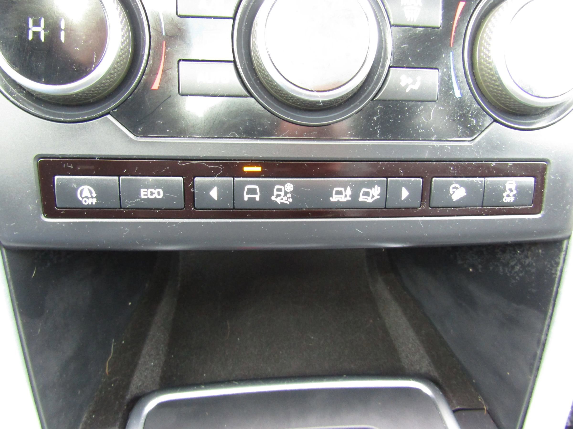 Used 2019 Land Rover Discovery Sport HSE image 33