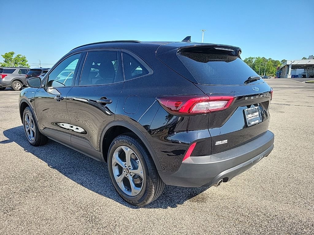 Used 2025 Ford Escape ST-Line Select AWD/4WD image 5