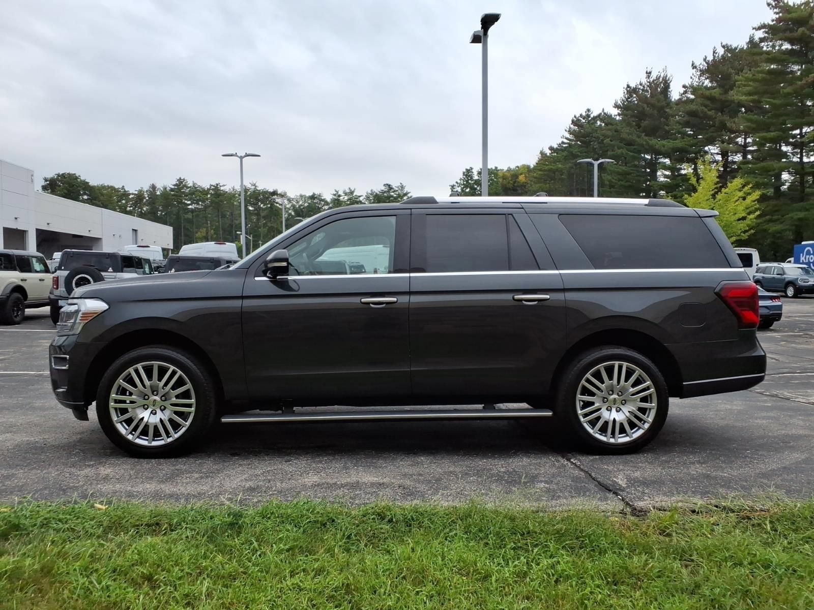Used 2024 Ford Expedition Max Limited AWD/4WD image 6