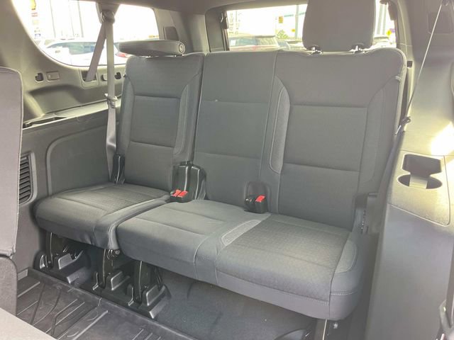 New 2026 Chevrolet Suburban LS image 19