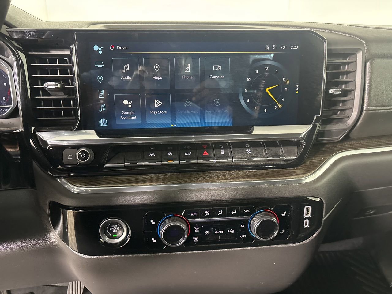 Used 2023 Chevrolet Silverado 1500 LT w/ Z71 Off-Road Package image 13