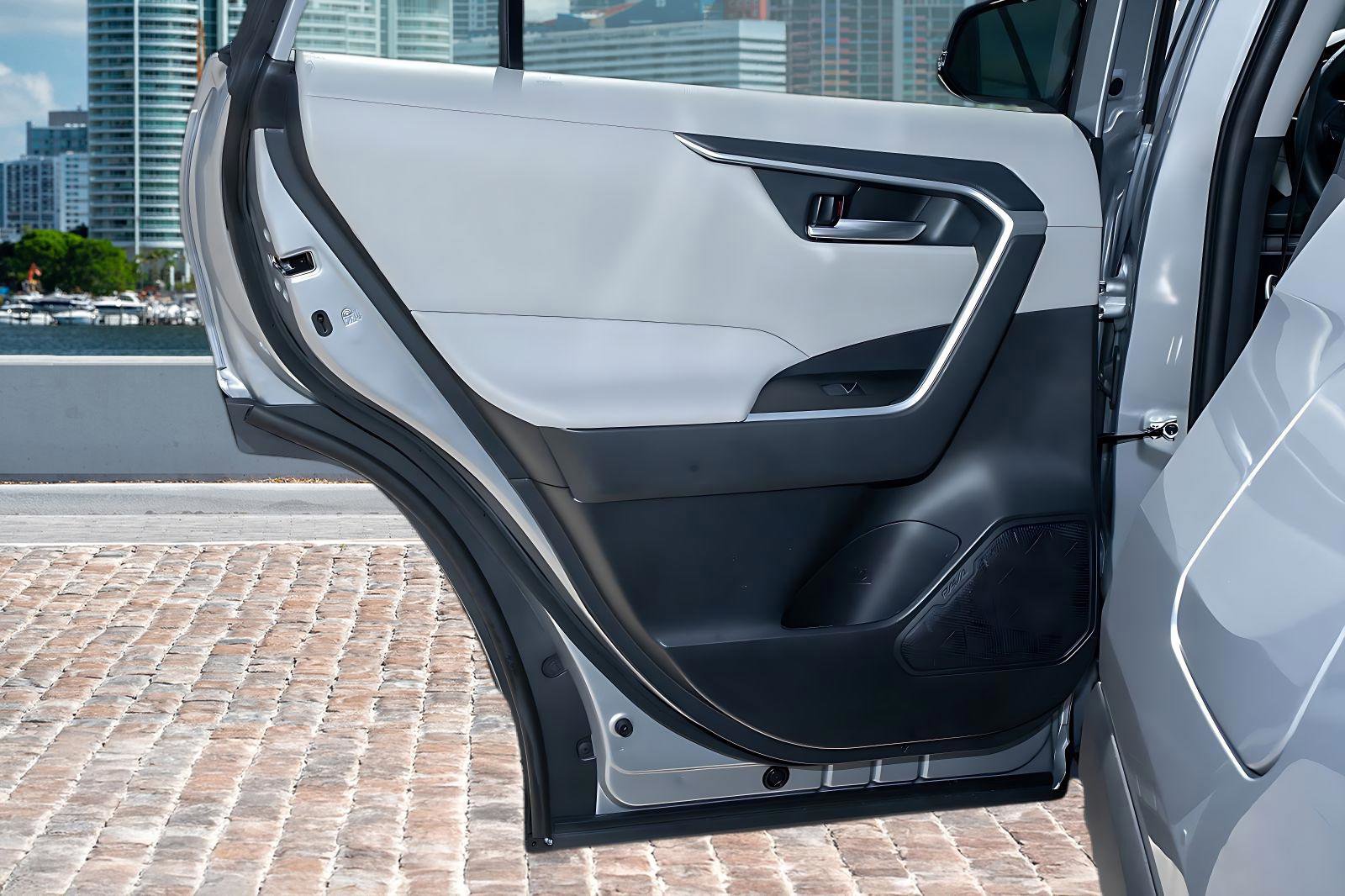 Used 2025 Toyota RAV4 XLE w/ Convenience Package image 12