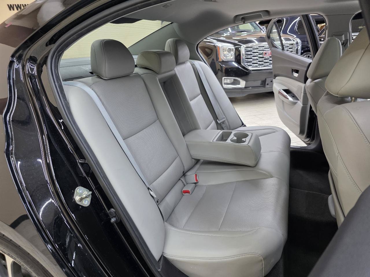 Used 2016 Acura TLX w/ Technology Package AWD/4WD image 21
