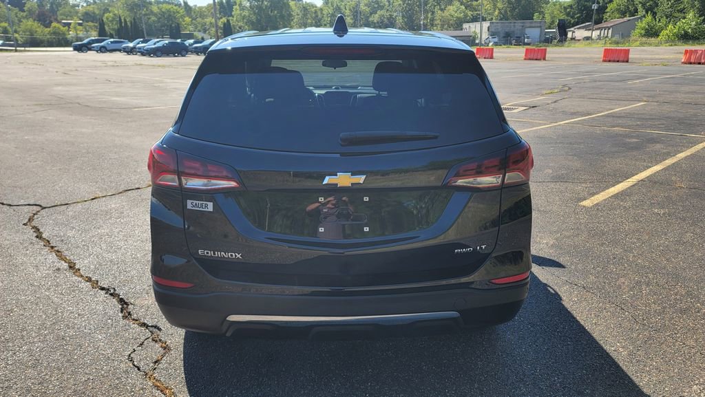 Used 2023 Chevrolet Equinox LT w/ Driver Convenience Package image 10