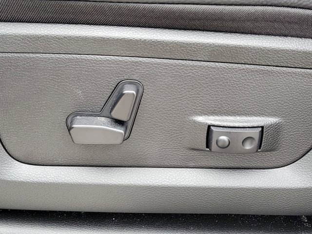 Used 2025 RAM 3500 Limited AWD/4WD image 20