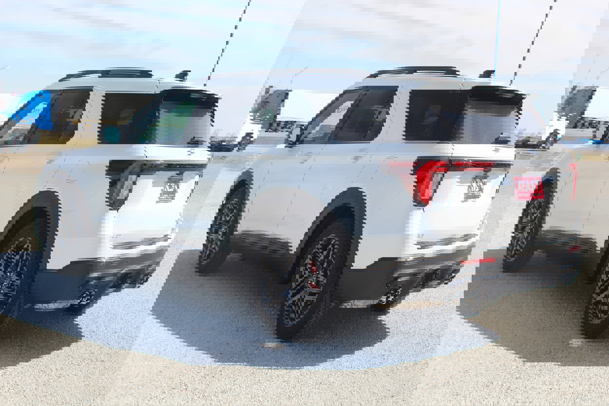 Used 2025 Ford Explorer ST image 7