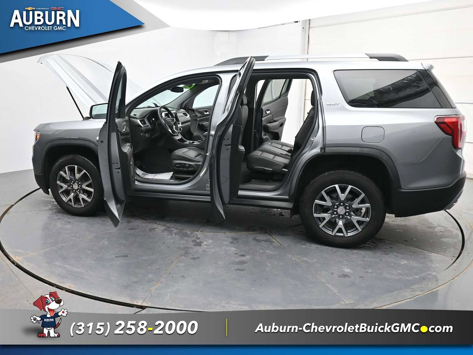 Used 2023 GMC Acadia SLT image 35