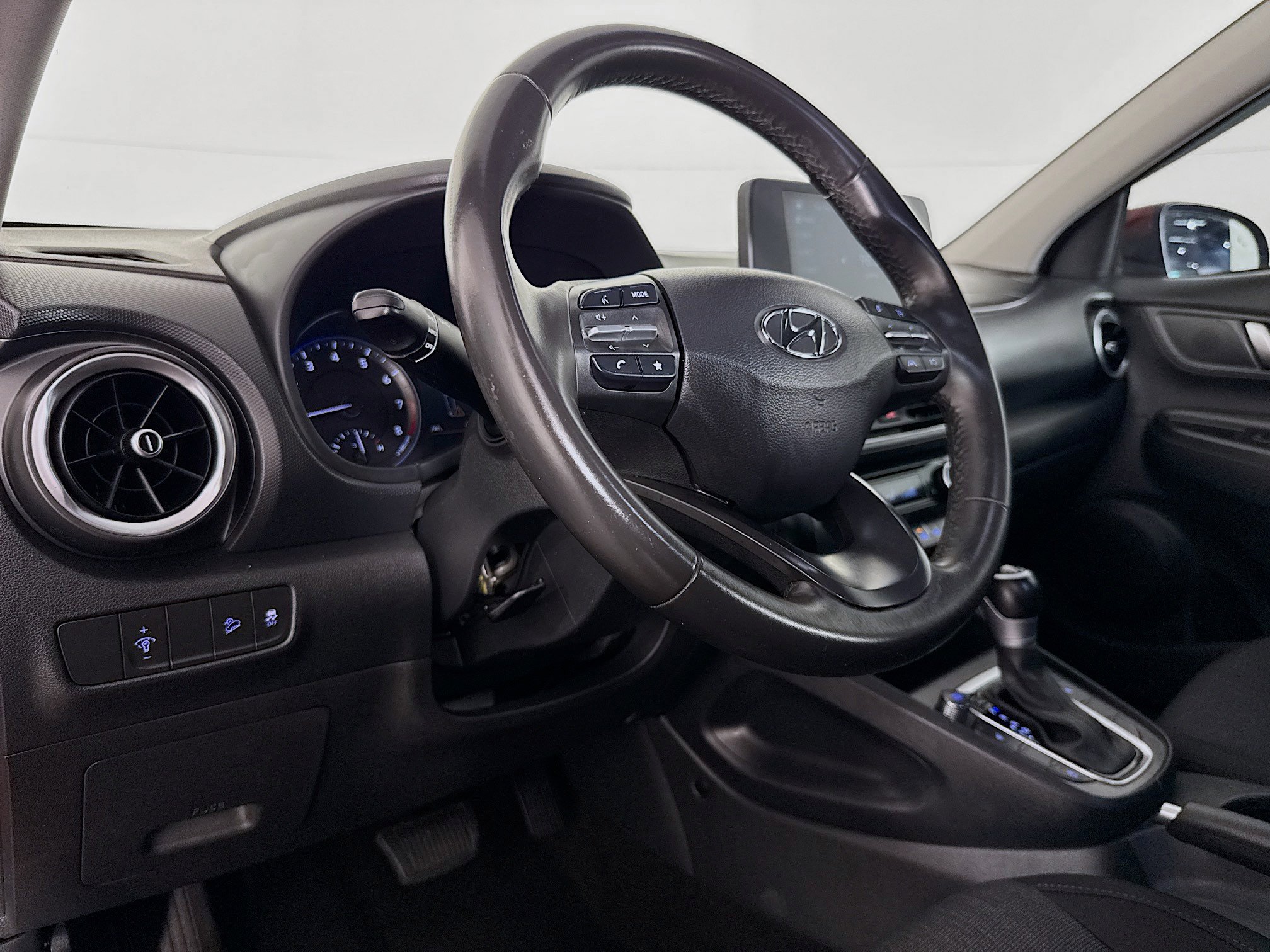 Used 2022 Hyundai Kona SEL w/ Convenience Package image 22