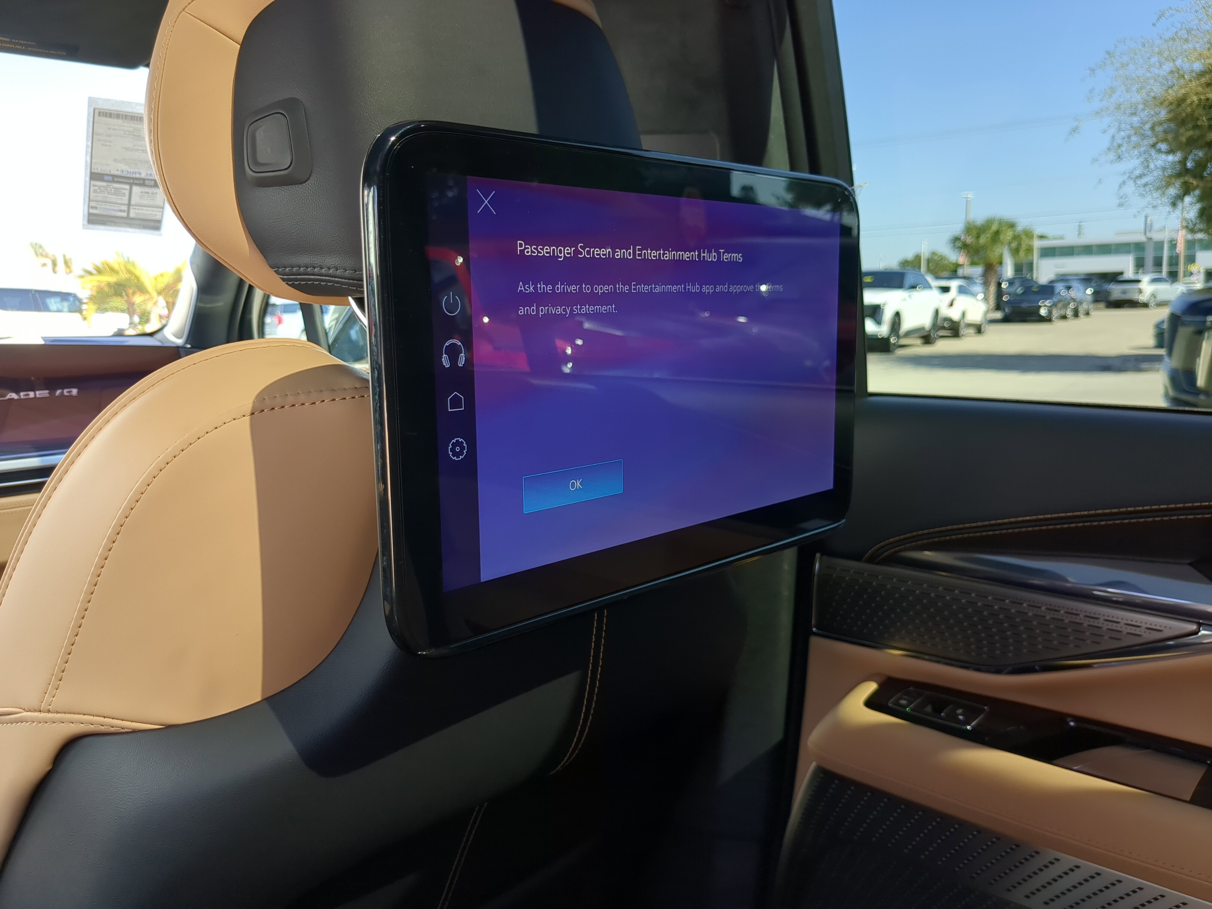 New 2026 Cadillac Escalade IQ Luxury 2 image 16