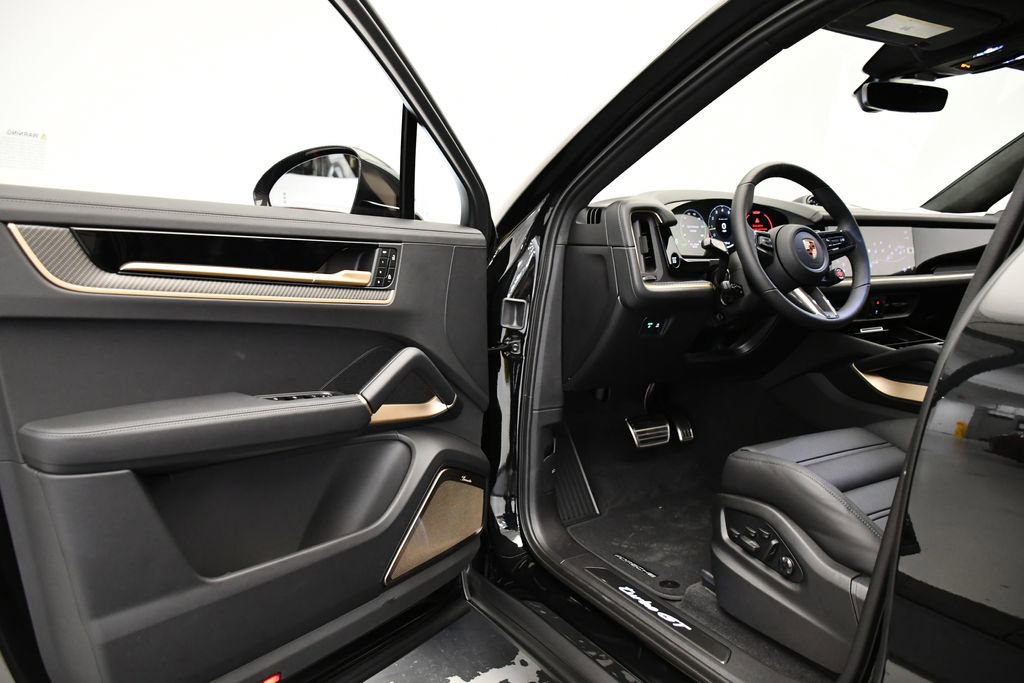 New 2026 Porsche Cayenne Turbo GT AWD/4WD image 39