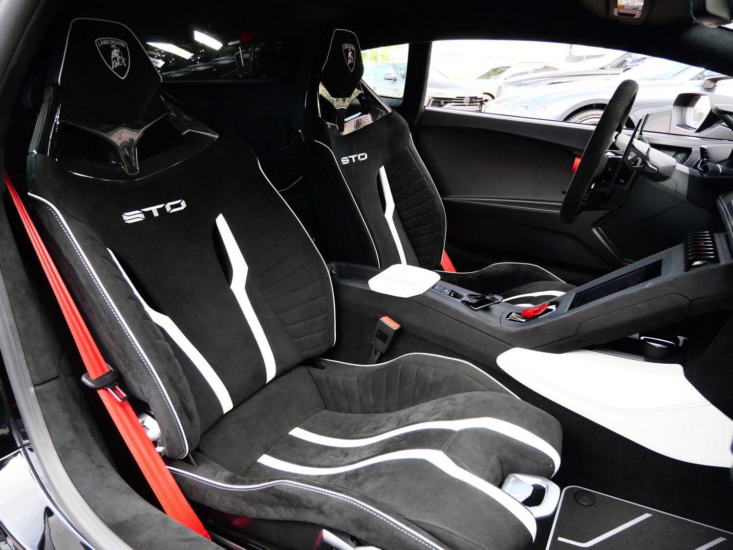 Used 2023 Lamborghini Huracan STO RWD image 8