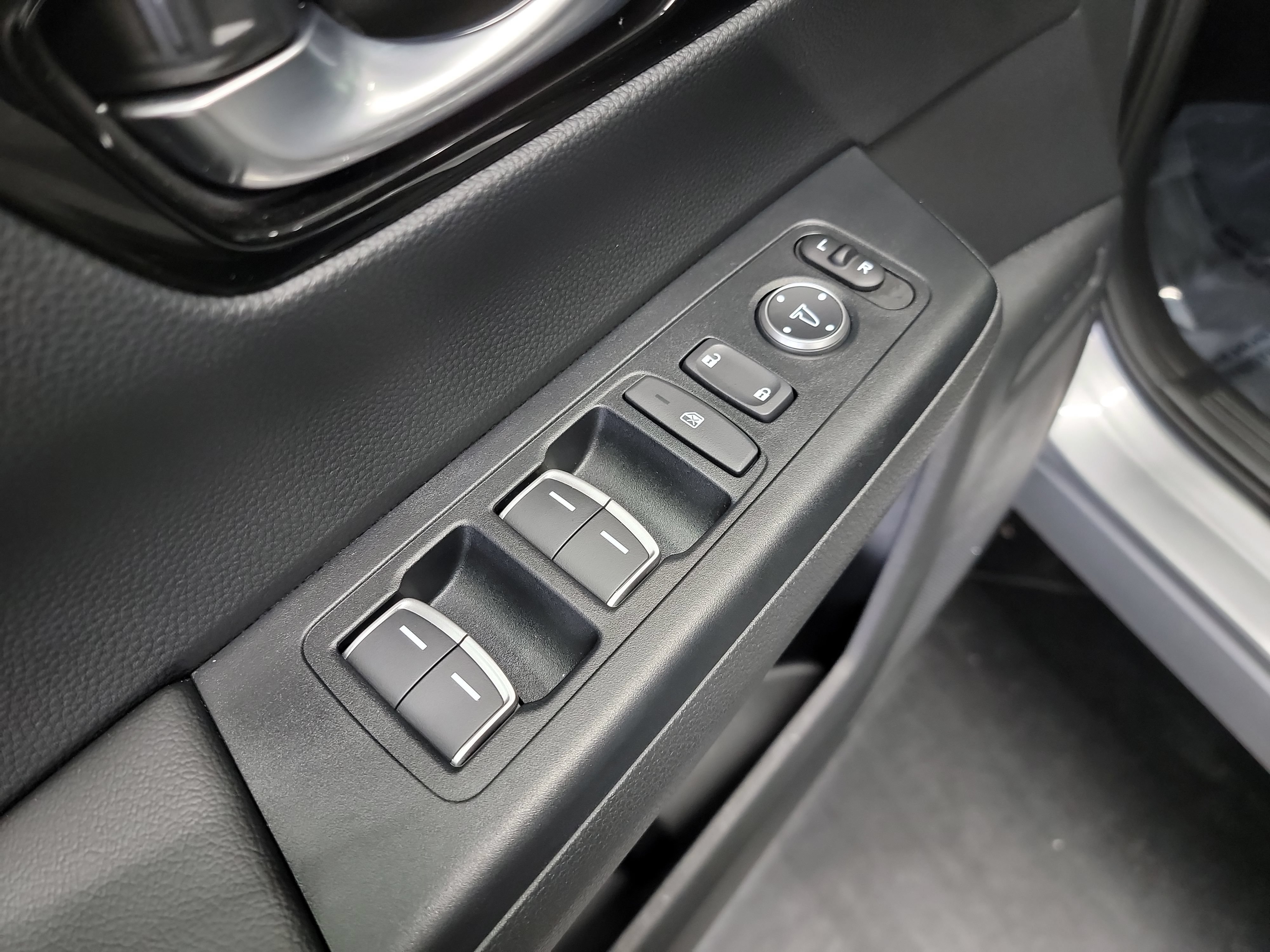 Used 2024 Honda CR-V EX-L image 14