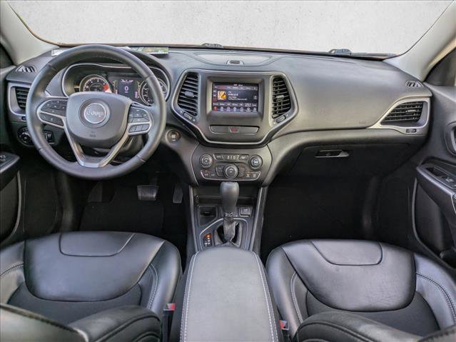 Used 2019 Jeep Cherokee Latitude Plus FWD image 18