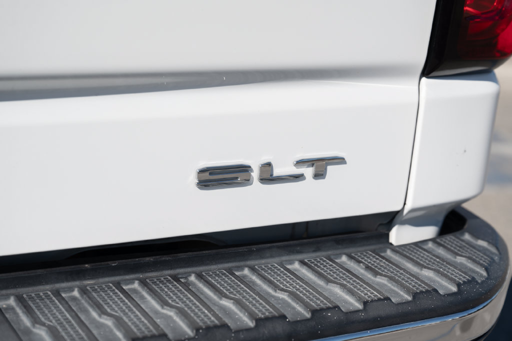 Used 2024 GMC Sierra 1500 SLT AWD/4WD image 15