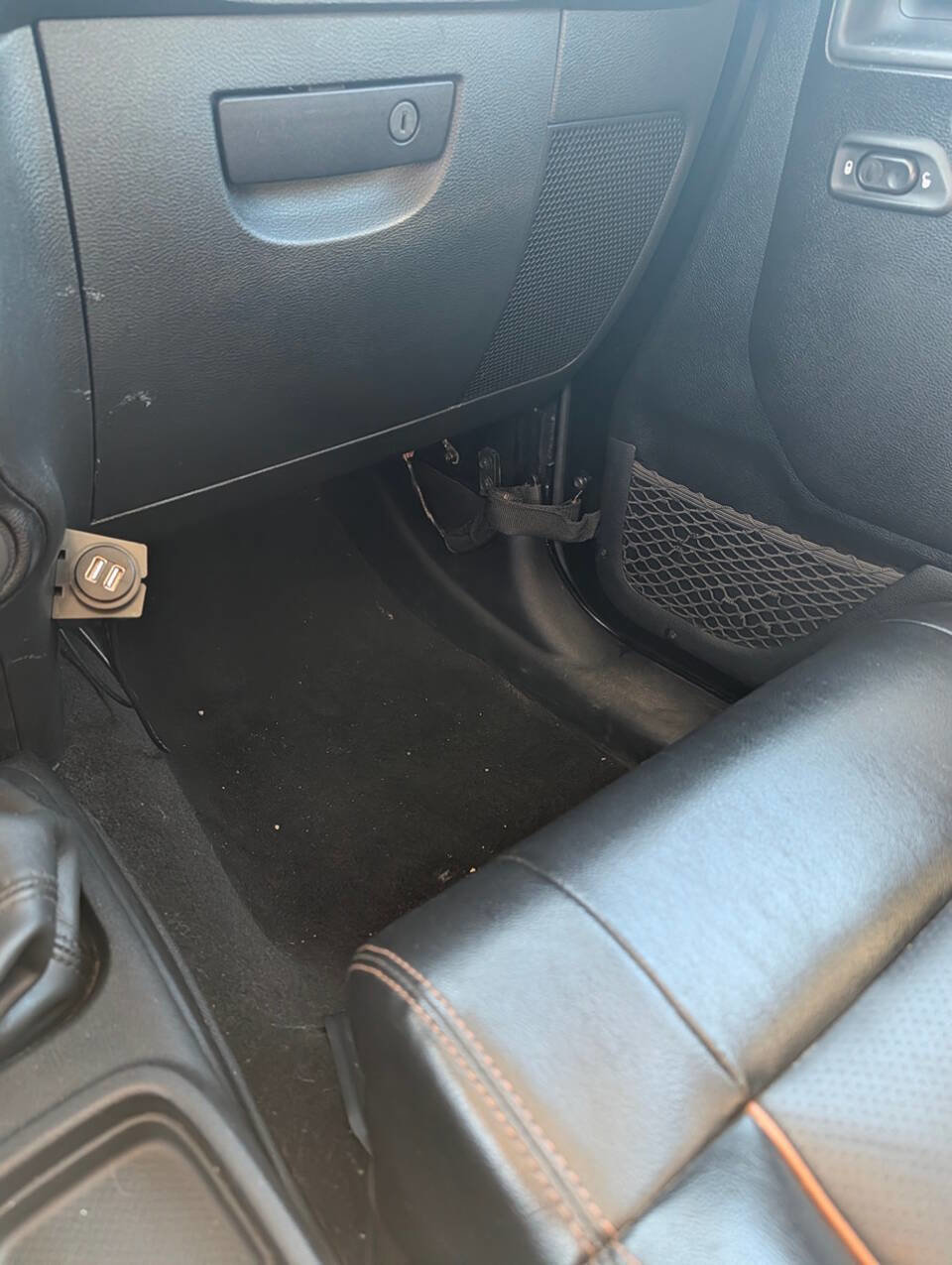 Used 2011 Jeep Wrangler Unlimited 70th Anniversary w/ Connectivity Group image 30