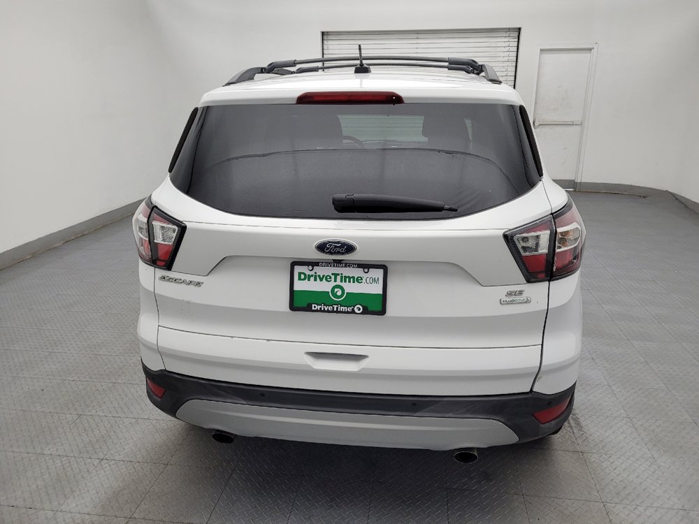Used 2017 Ford Escape SE w/ Equipment Group 201A FWD image 7