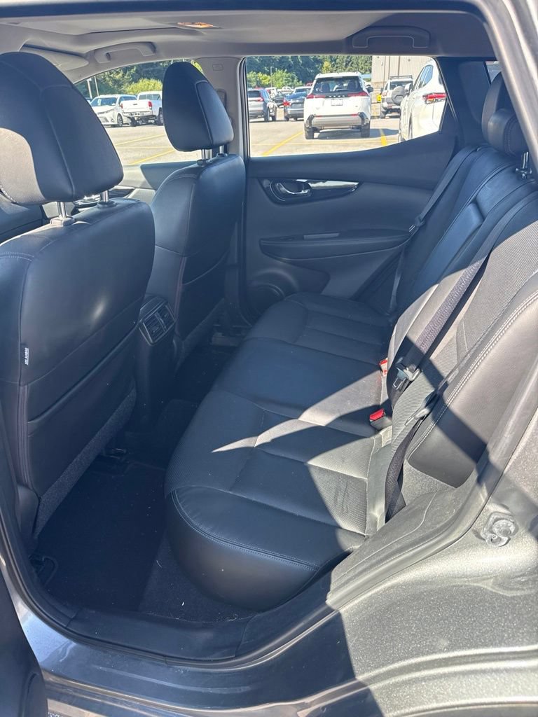 Used 2018 Nissan Rogue Sport SL w/ SL Premium Package AWD/4WD image 12