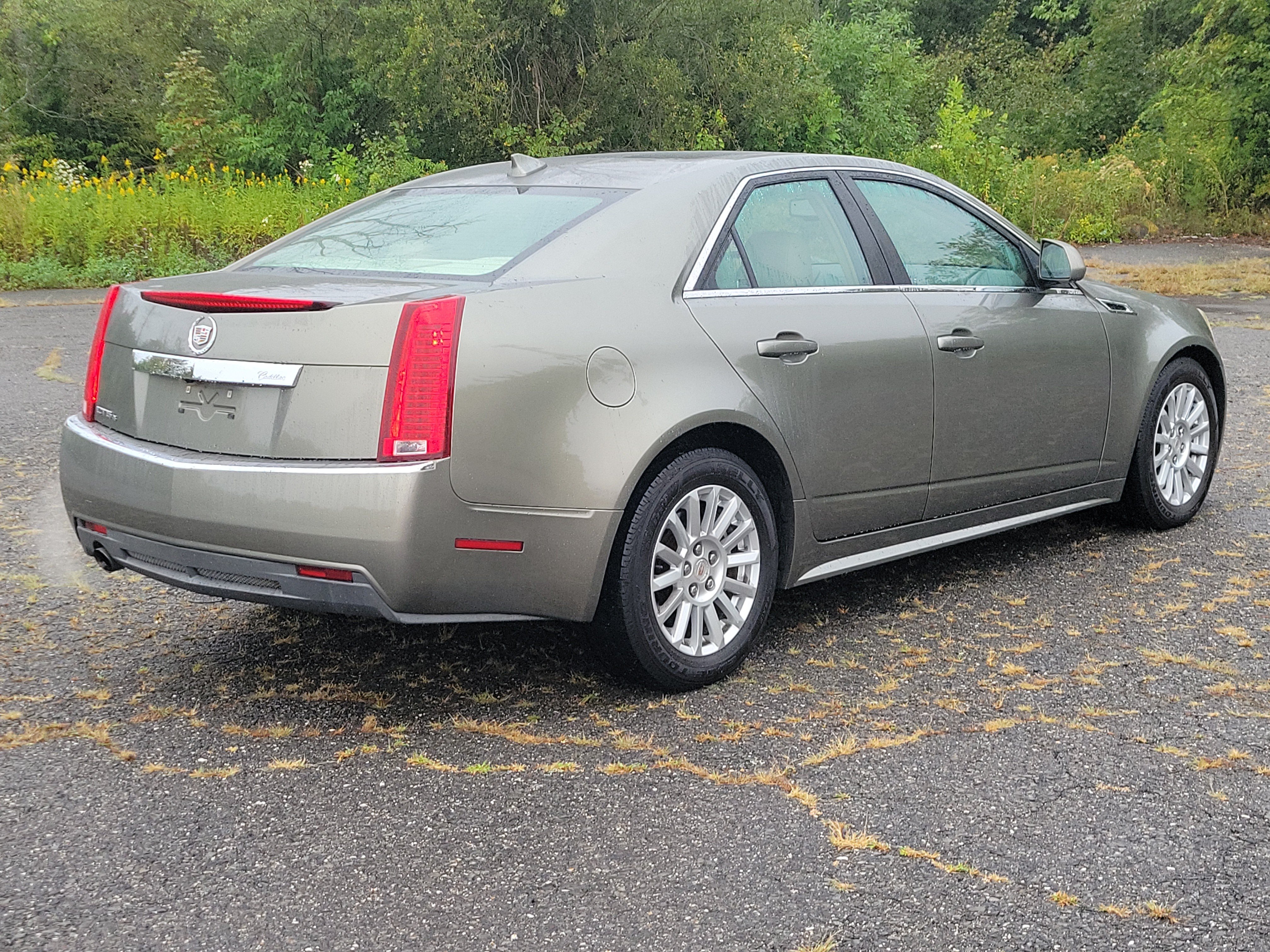 Used 2011 Cadillac CTS Luxury AWD/4WD image 5
