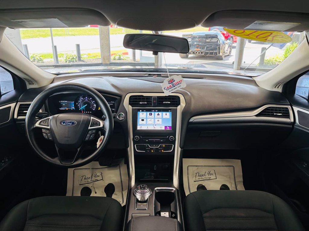 Used 2018 Ford Fusion SE w/ Fusion SE Technology Package FWD image 39