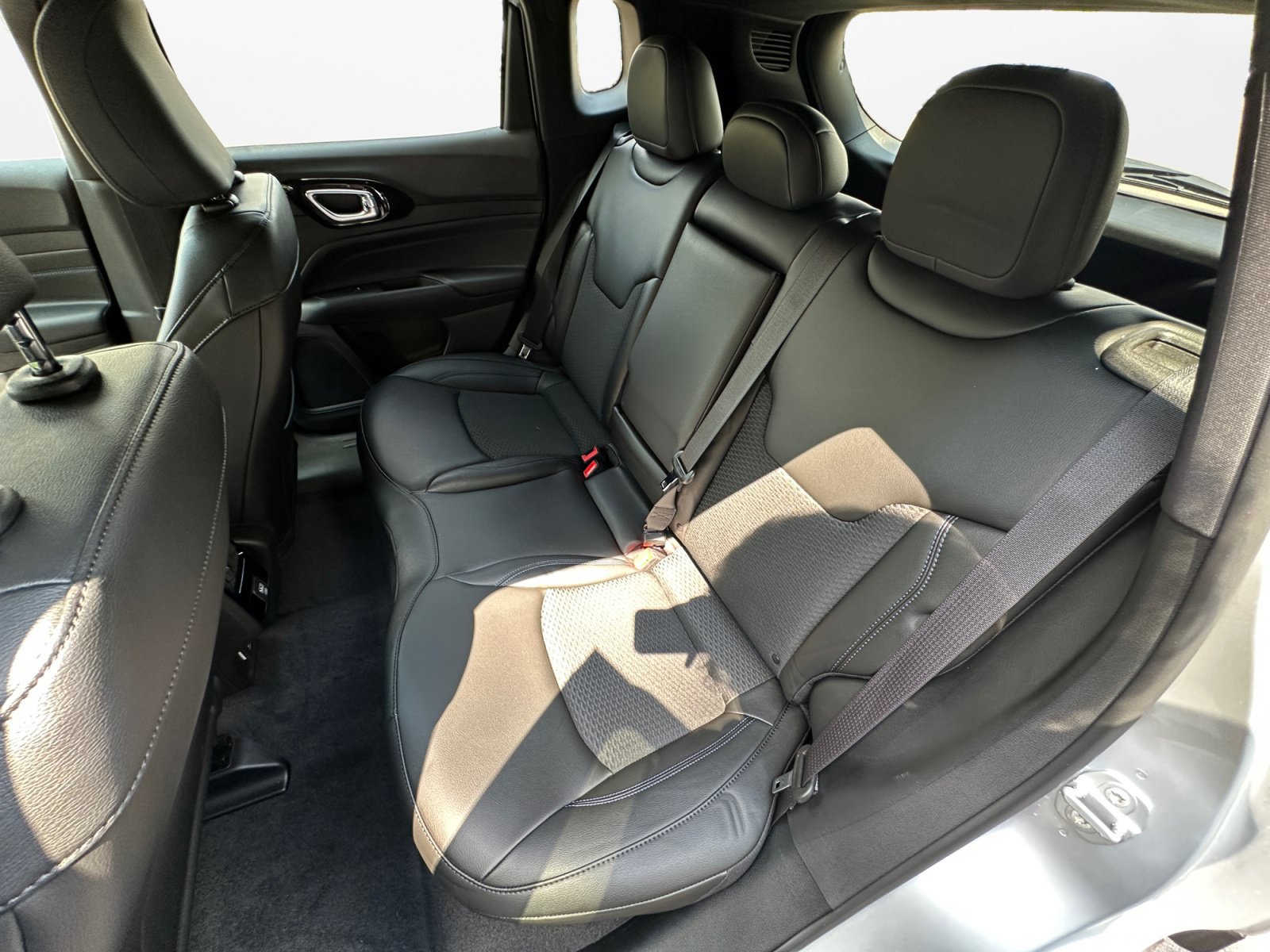 New 2026 Jeep Compass Latitude AWD/4WD image 15