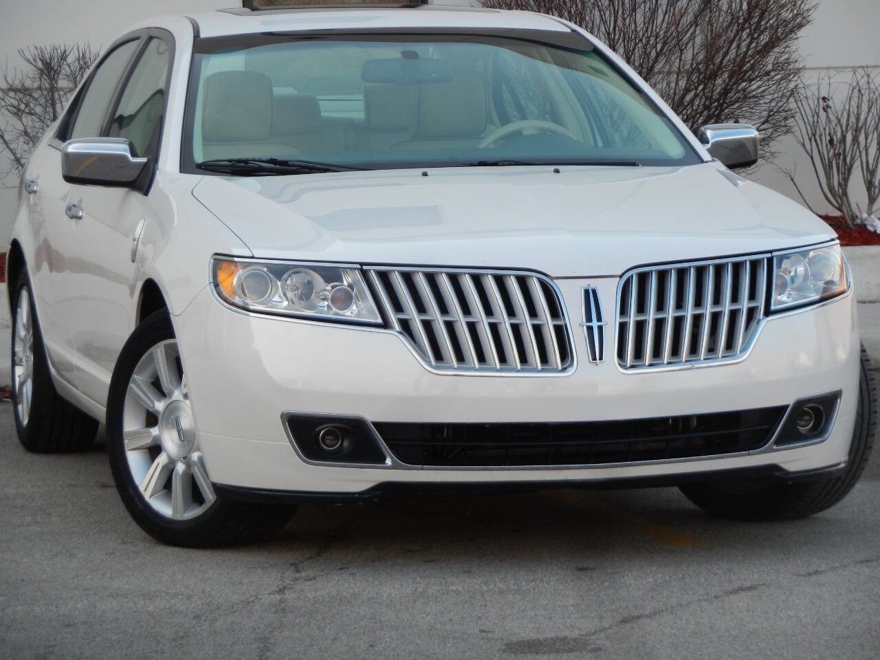 Used 2010 Lincoln MKZ FWD image 5