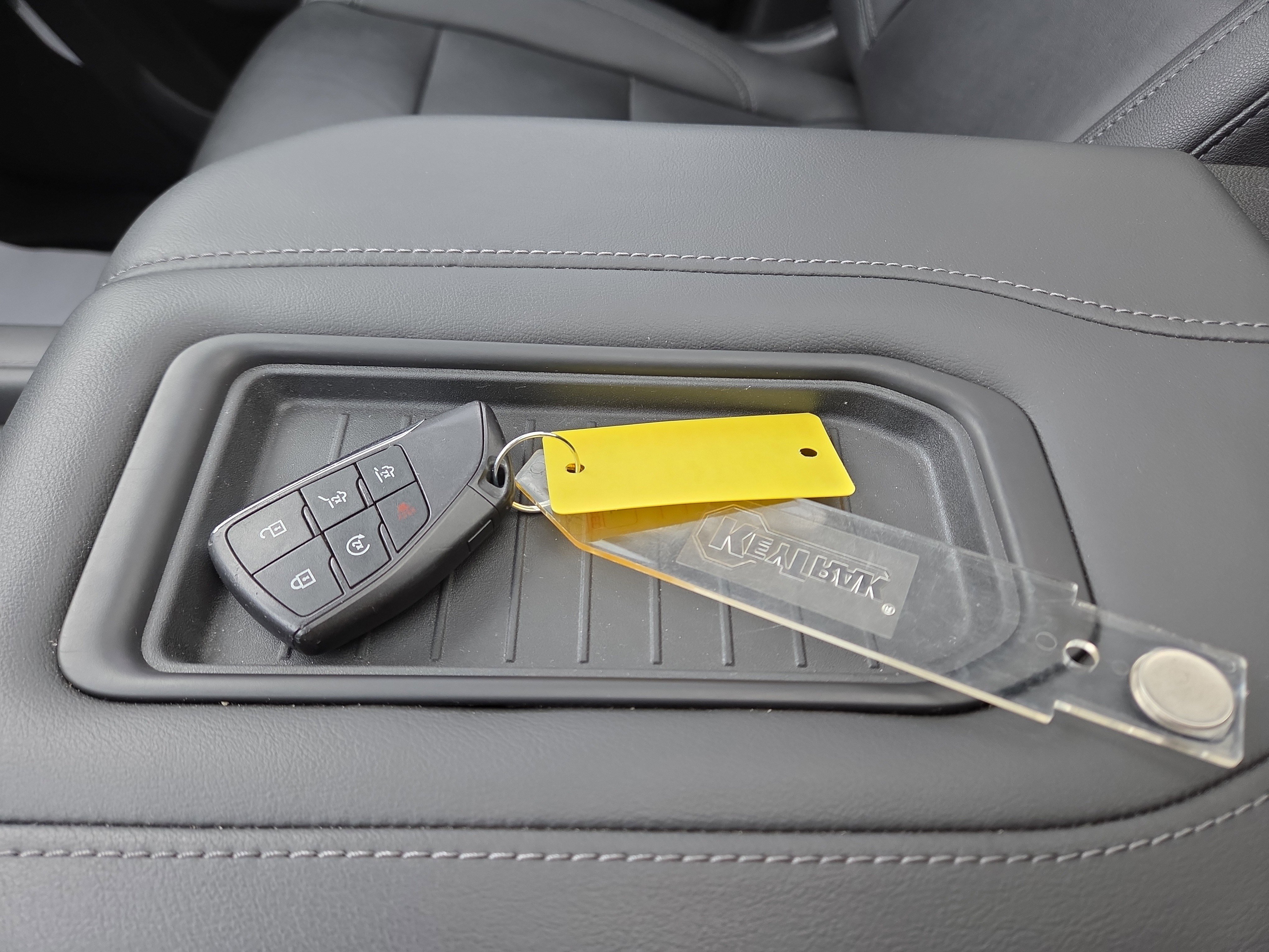 Used 2023 Chevrolet Tahoe Z71 w/ Luxury Package image 31