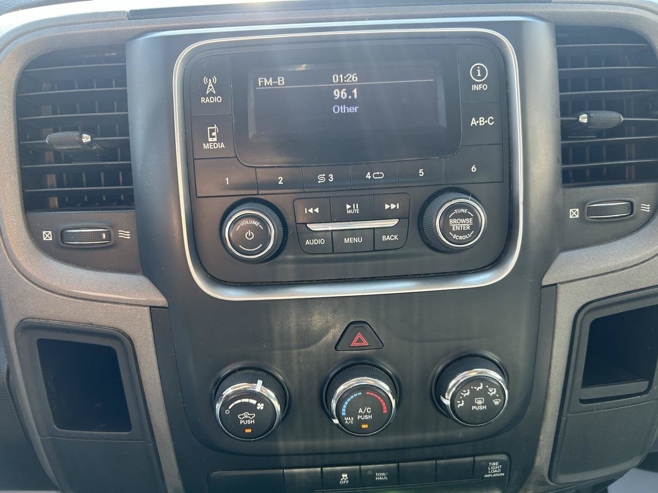Used 2013 RAM 2500 ST w/ SXT Appearance Group AWD/4WD image 22
