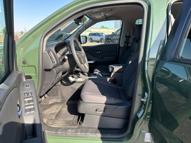 Used 2024 Nissan Frontier SV w/ SV Convenience Package RWD image 23