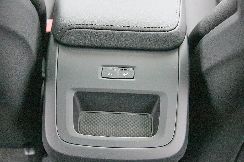 New 2026 Volvo V60 B5 Cross Country Plus w/ Climate Package image 23