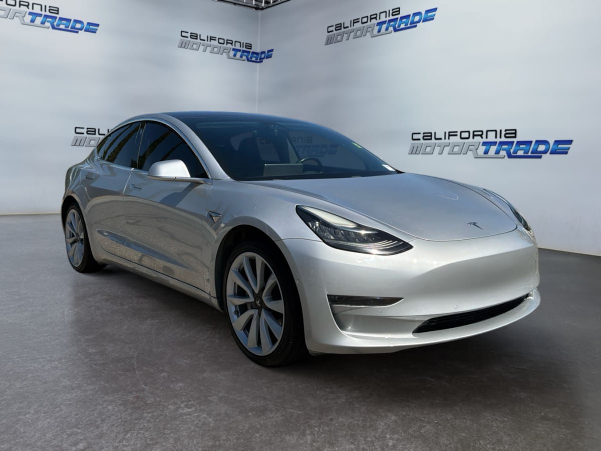 Used 2018 Tesla Model 3 Long Range RWD image 3