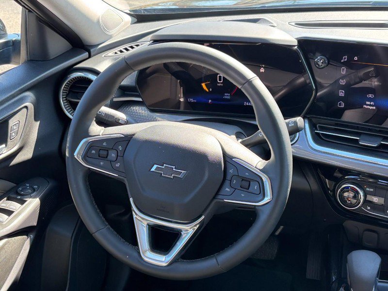 Certified 2025 Chevrolet Trax ACTIV w/ Driver Confidence Package image 12