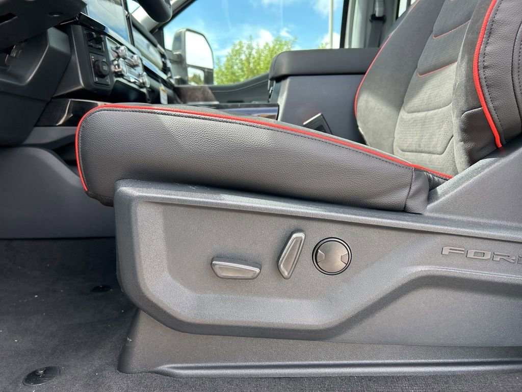 New 2026 Ford F250 Lariat w/ Black Appearance Package image 10