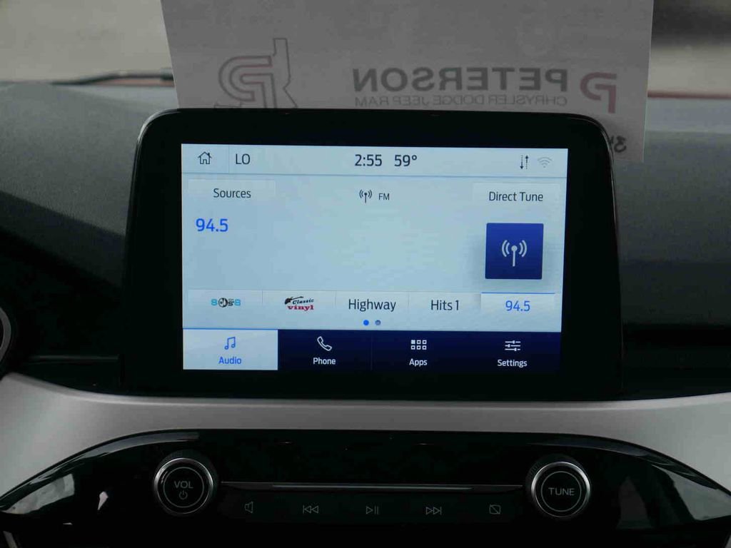 Used 2022 Ford Escape SE w/ SE Sport Appearance Package image 7