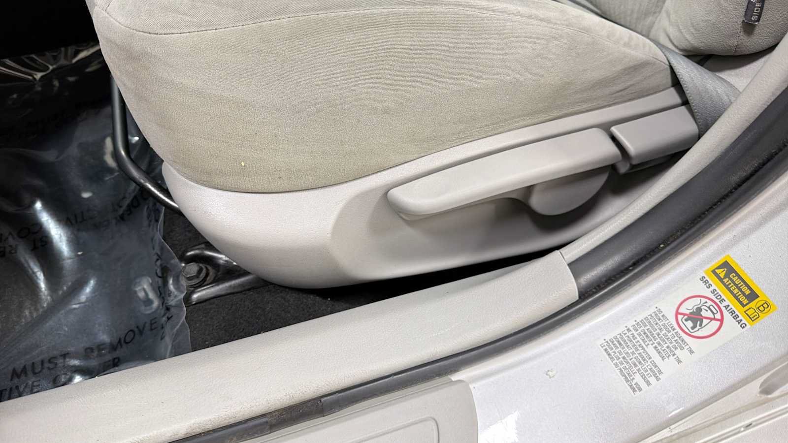 Used 2010 Toyota Corolla LE FWD image 14