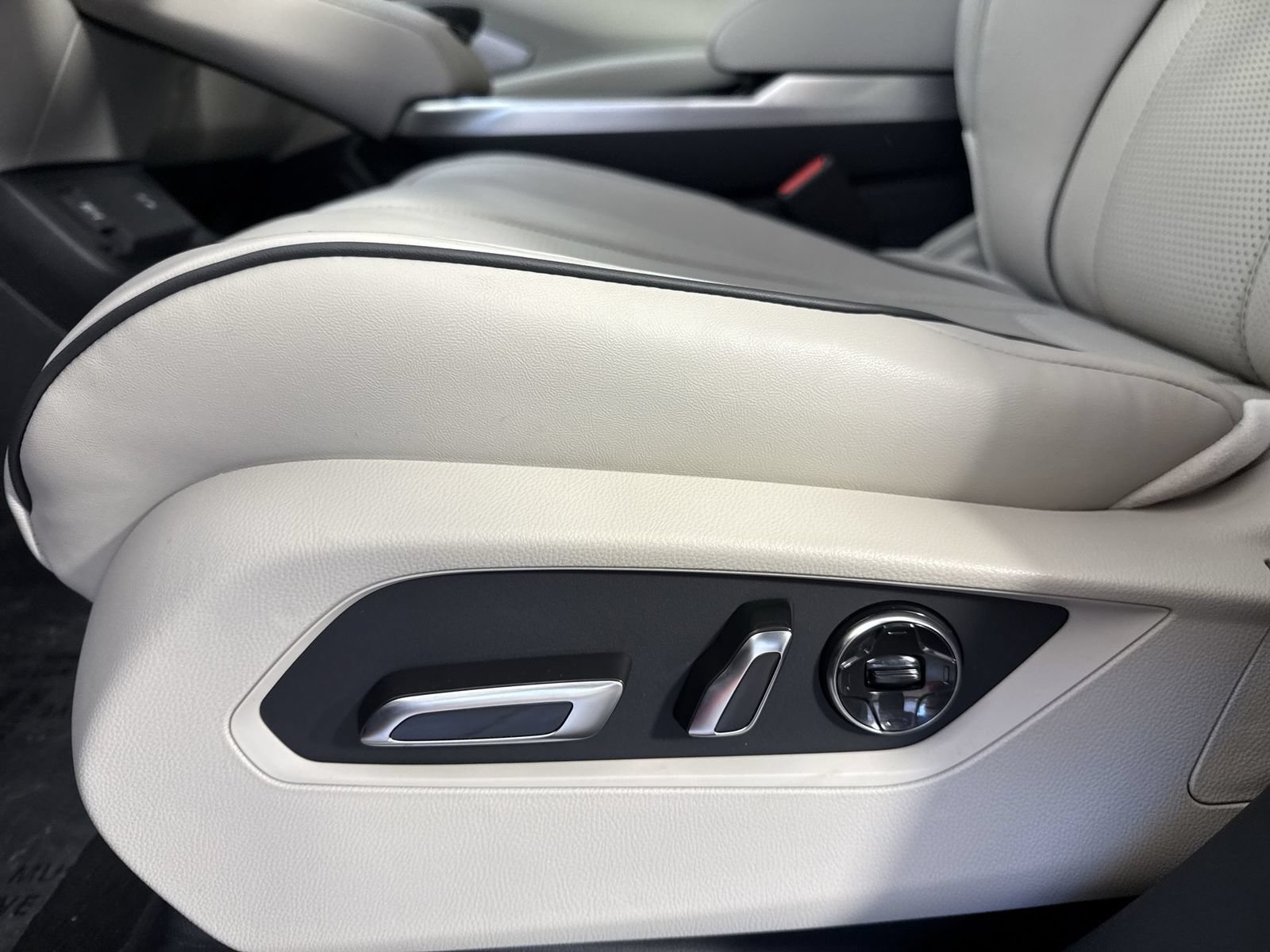 New 2026 Acura RDX w/ Advance Package AWD/4WD image 21