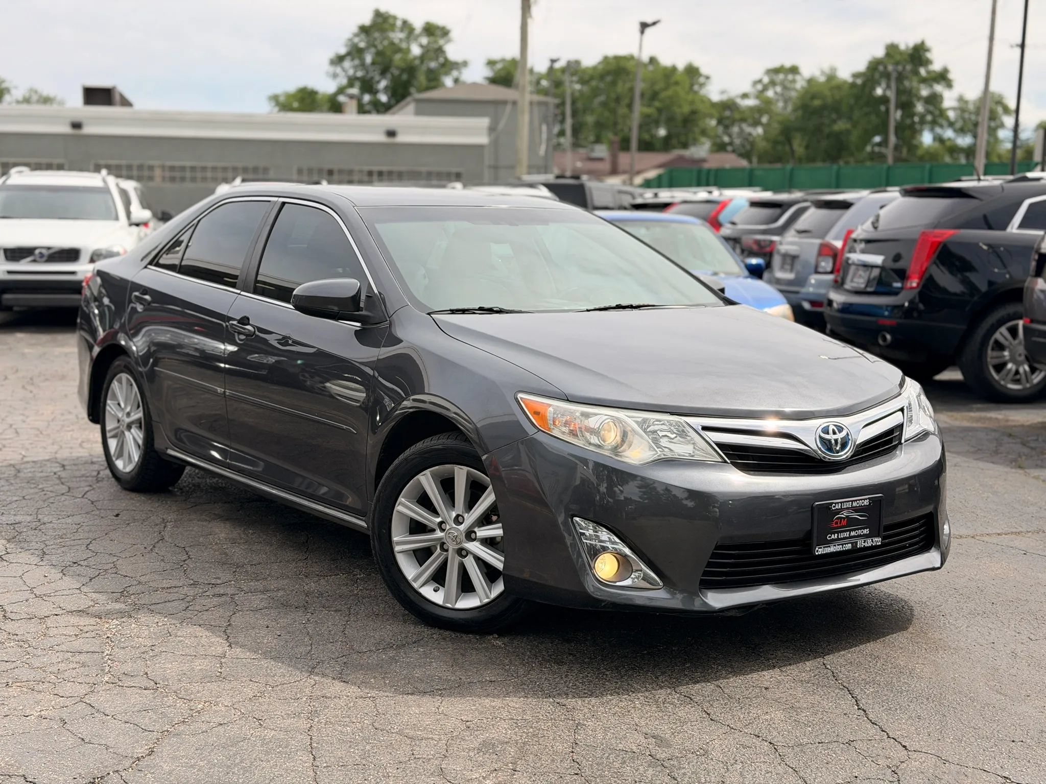 Used 2012 Toyota Camry XLE w/ Convenience Pkg FWD image 3