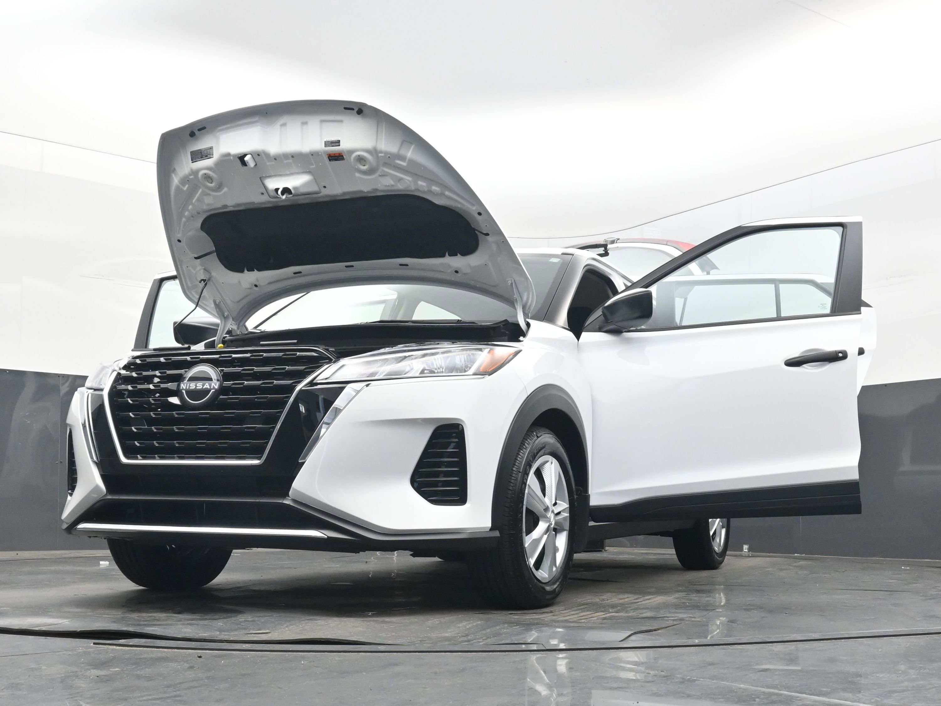 Certified 2025 Nissan Kicks Play S image 39