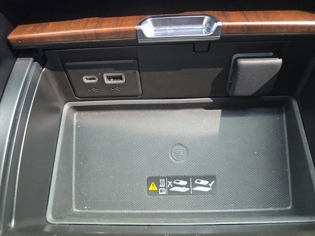 Used 2023 GMC Yukon Denali Ultimate image 42