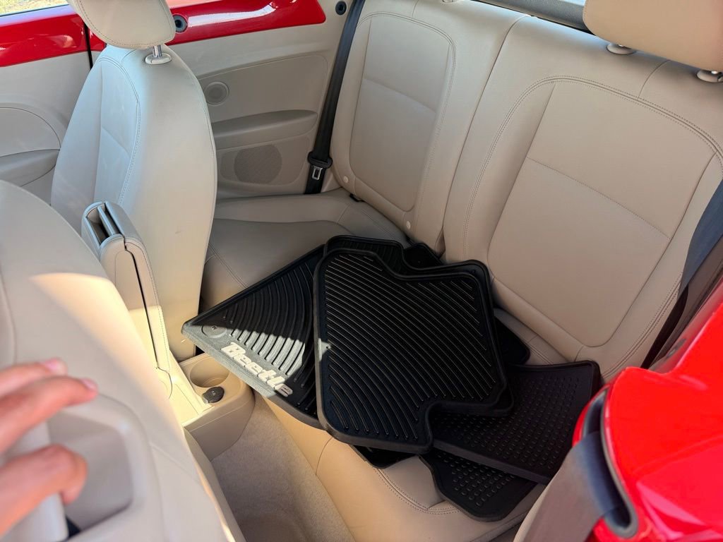 Used 2013 Volkswagen Beetle TDI image 27