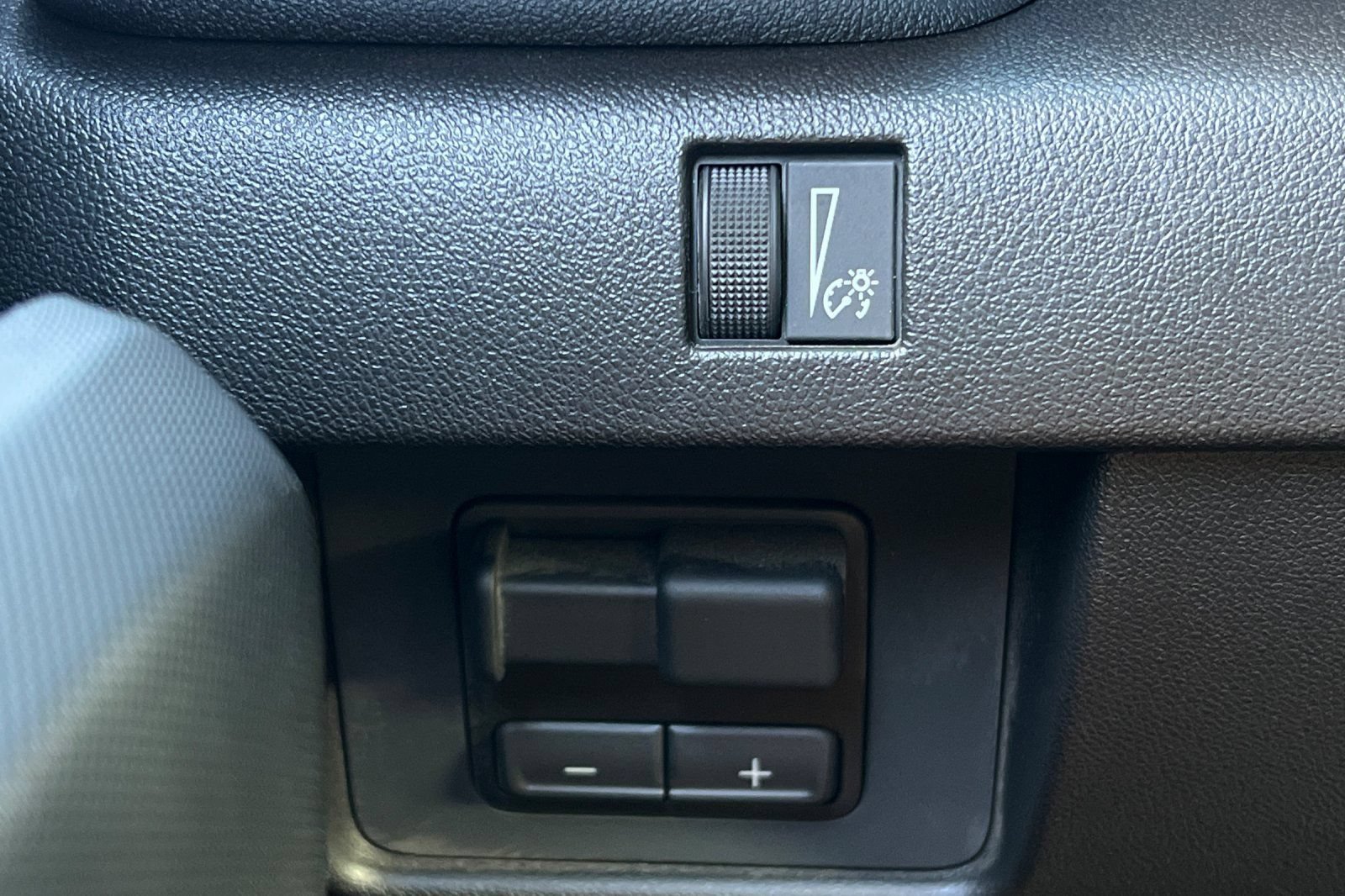 Used 2026 GMC Canyon Elevation RWD image 36