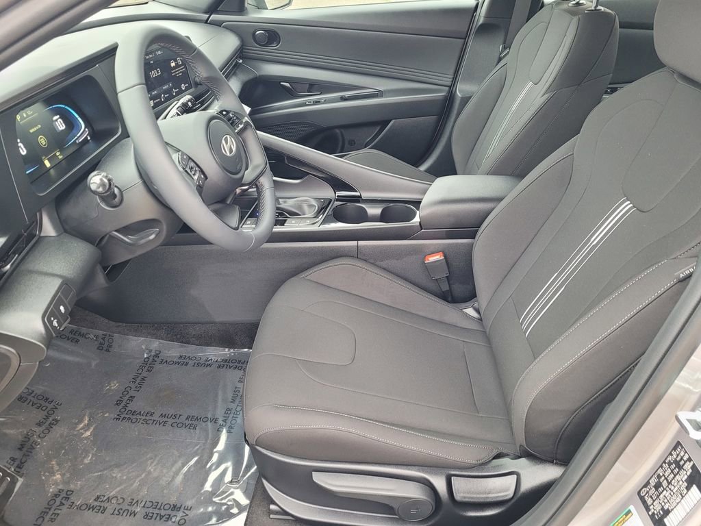 New 2026 Hyundai Elantra SEL Sport image 8