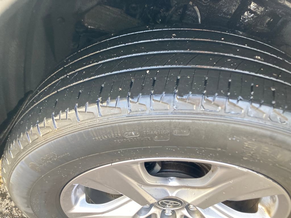 Used 2022 Toyota RAV4 XLE image 36