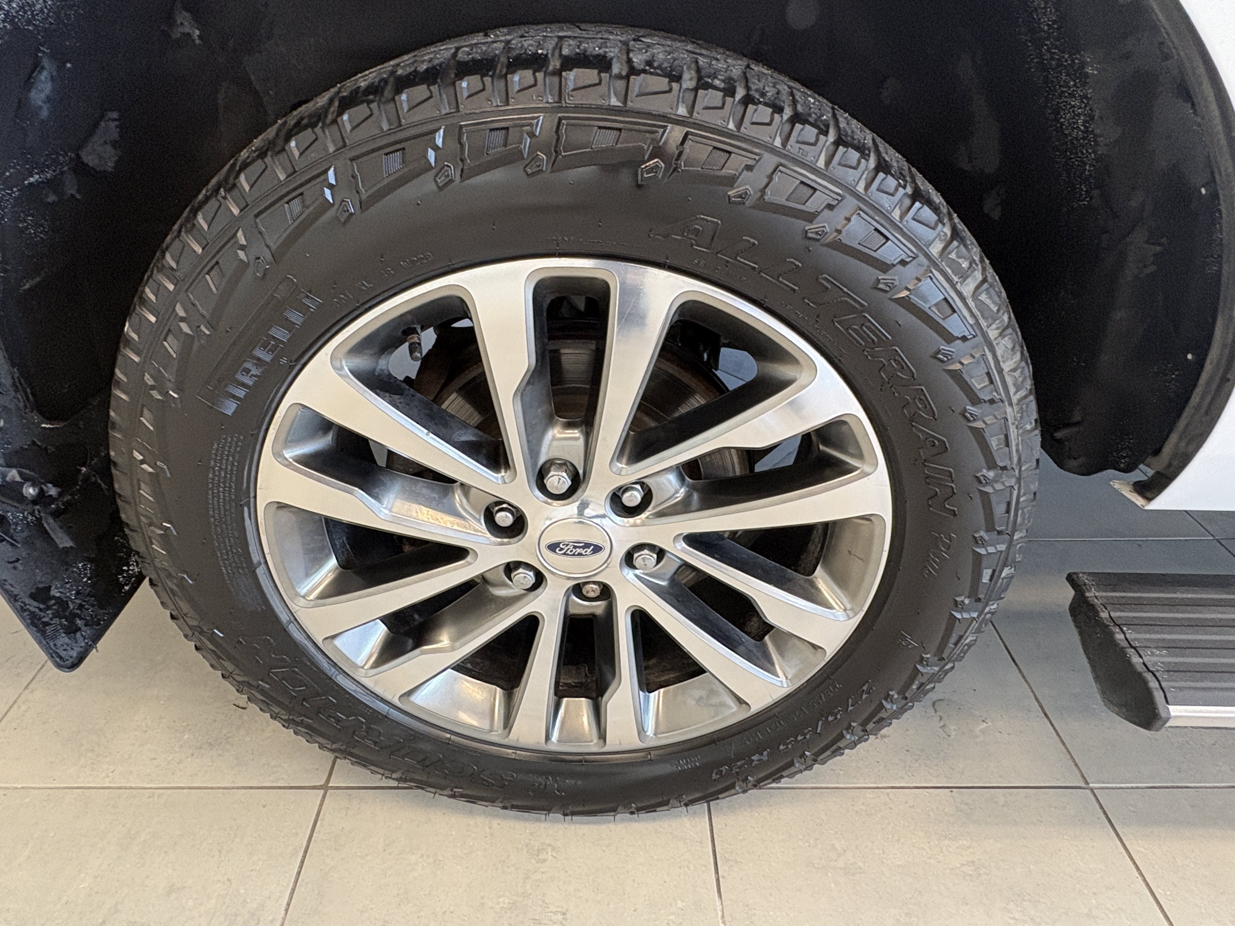 Used 2018 Ford Expedition Limited AWD/4WD image 13