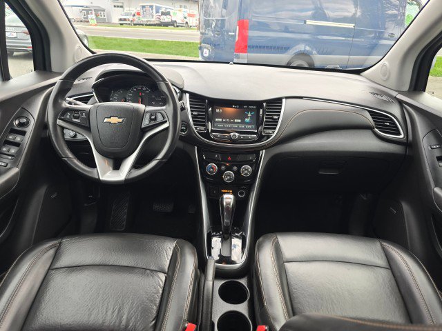 Used 2017 Chevrolet Trax Premier w/ Driver Confidence II Package AWD/4WD image 22