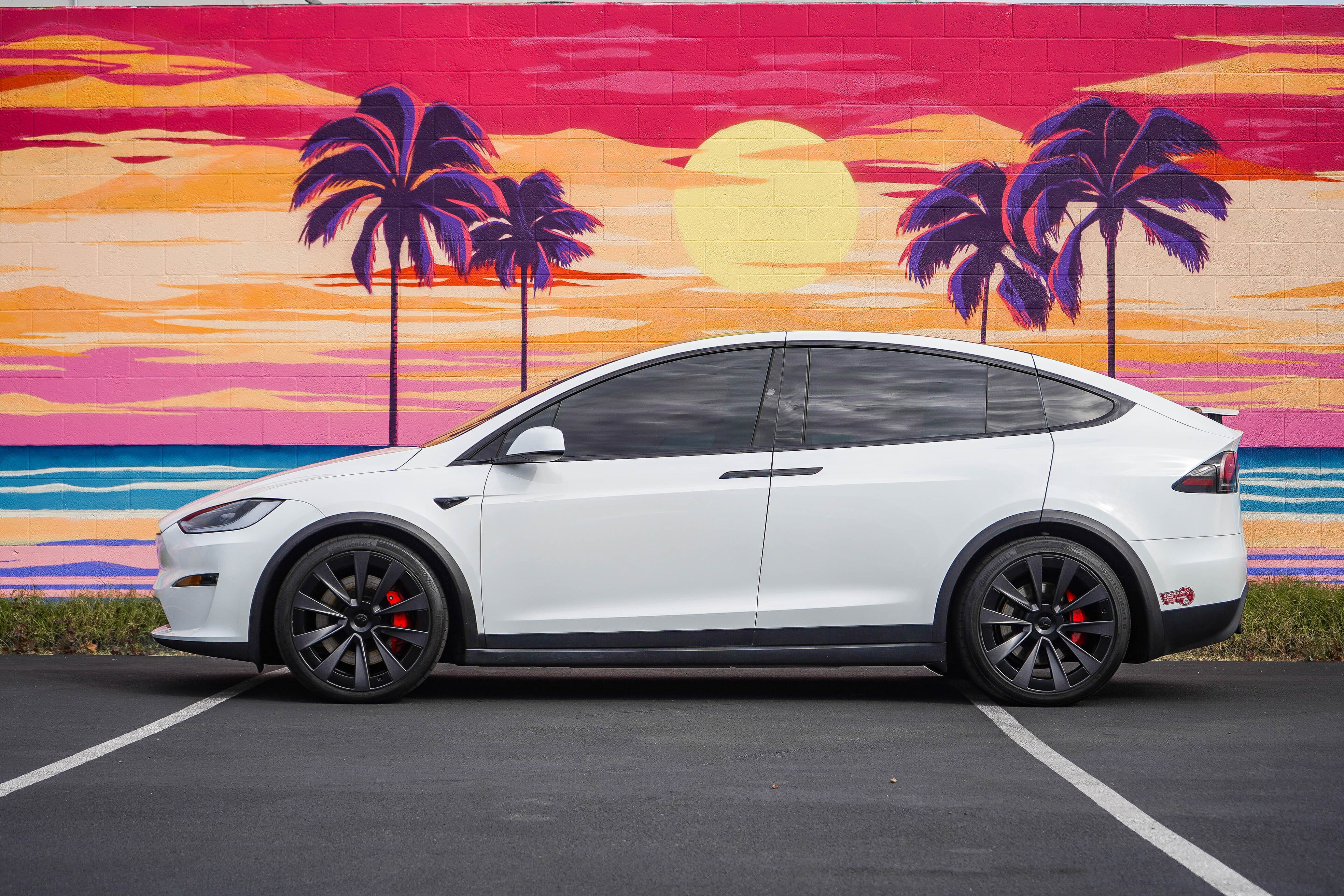 Used 2023 Tesla Model X Plaid image 4