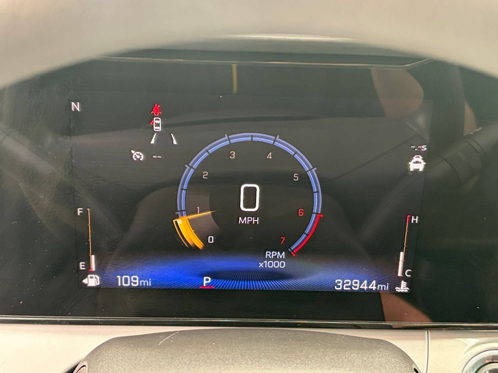 Used 2025 Chevrolet Trax LT FWD image 39