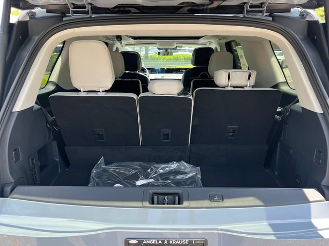 New 2026 Lincoln Navigator Reserve AWD/4WD image 22